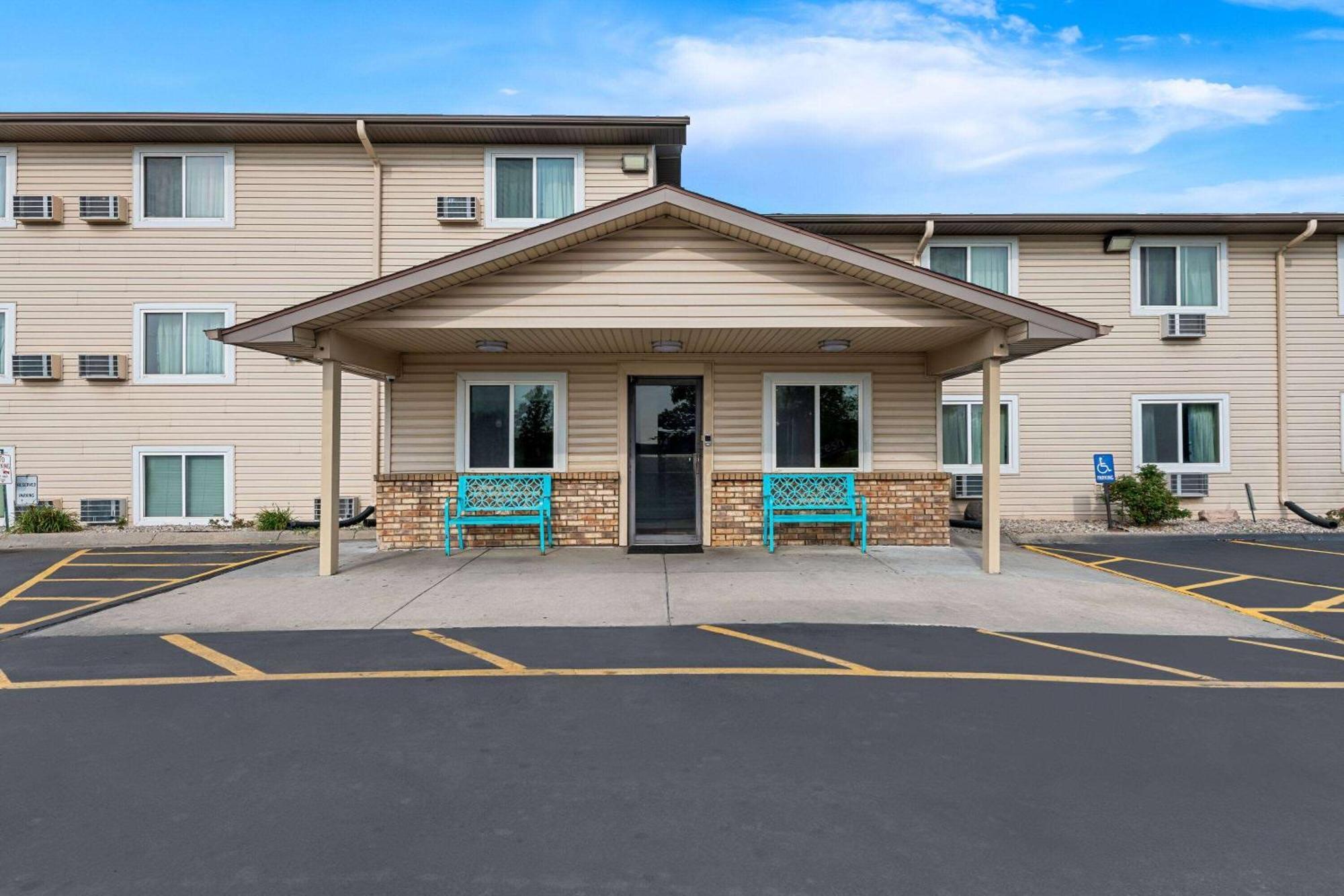Super 8 By Wyndham Council Bluffs Ia Omaha Ne Area Motel Exterior photo